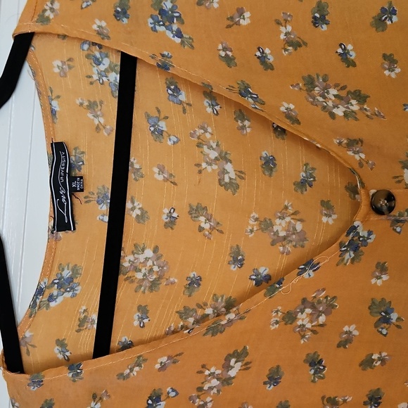 Orange Floral Button-Down V-Neck Blouse, Lightweight, Sheer, Sz XL - Picture 2 of 8